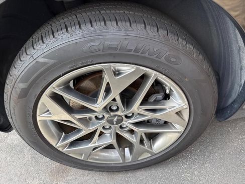 Used 2025 Genesis GV70 2.5T AWD/4WD image 4
