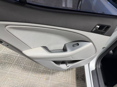 Used 2013 Kia Optima LX image 22