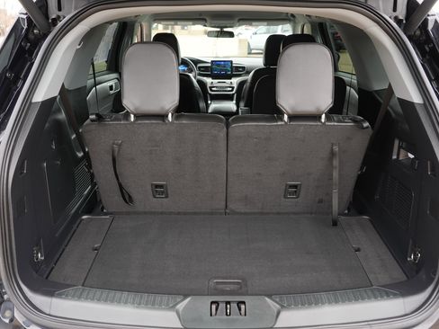 Used 2023 Ford Explorer XLT w/ Equipment Group 202A image 33