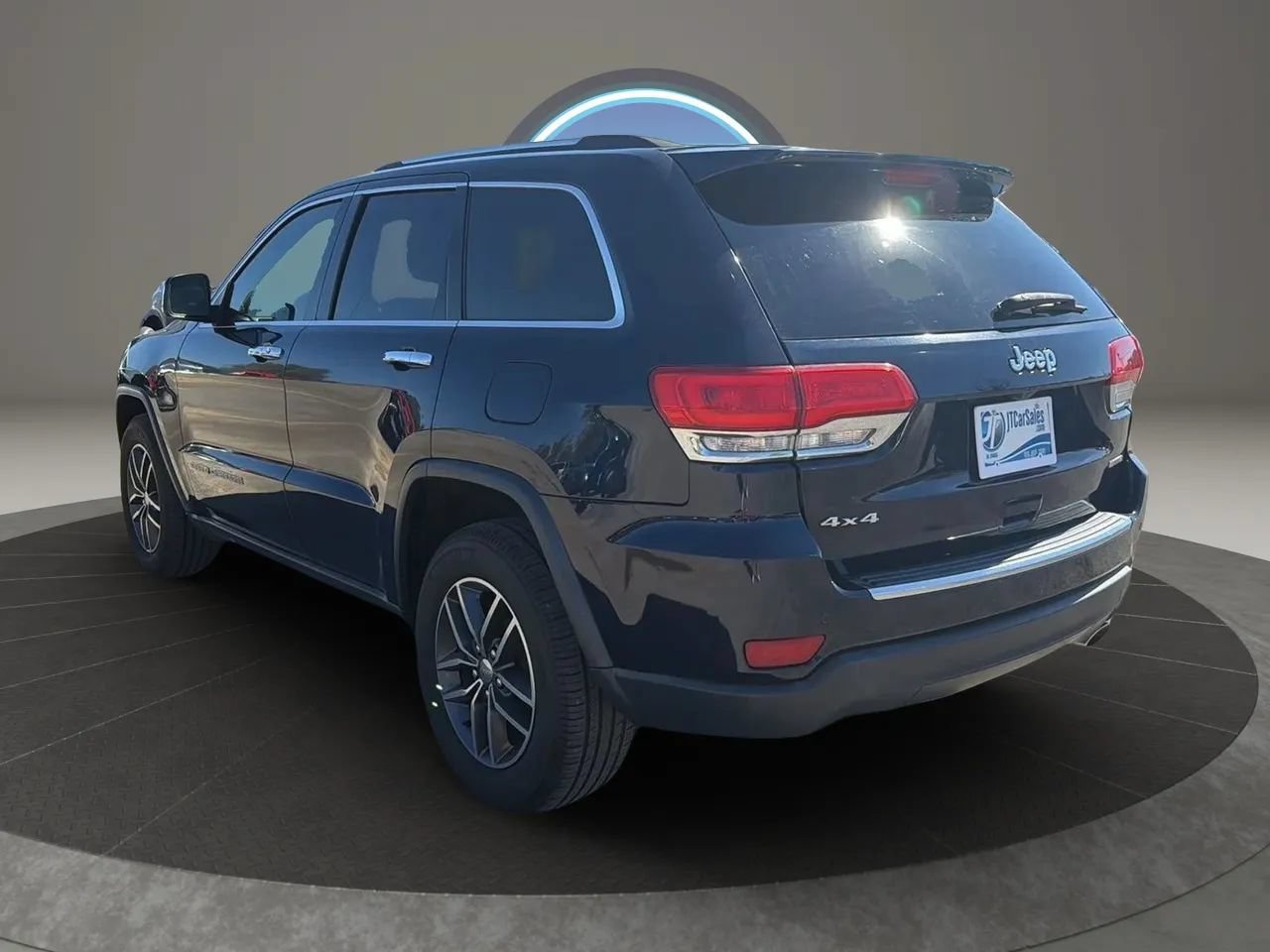 Used 2017 Jeep Grand Cherokee Limited AWD/4WD image 12