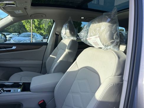 New 2026 Volkswagen Atlas SE image 15