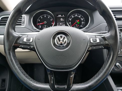 Used 2018 Volkswagen Jetta SE image 25