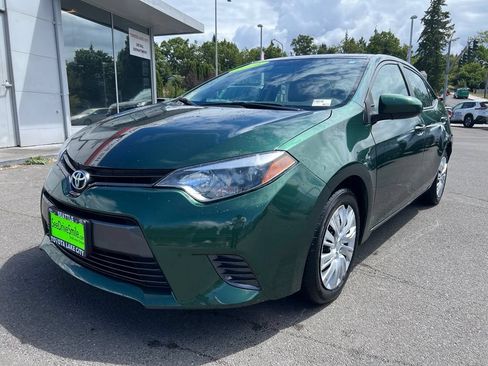 Used 2016 Toyota Corolla LE FWD image 7