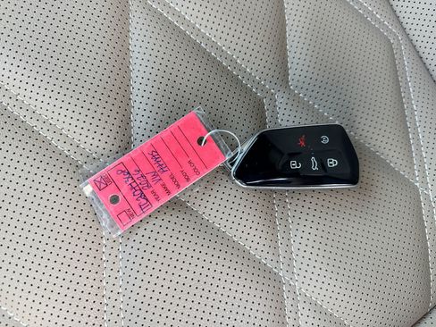 Used 2026 Volkswagen Atlas Cross Sport SE FWD image 41