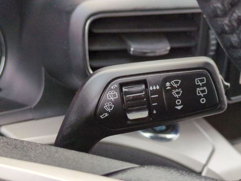 Certified 2023 Ford Explorer XLT w/ Equipment Group 202A image 33