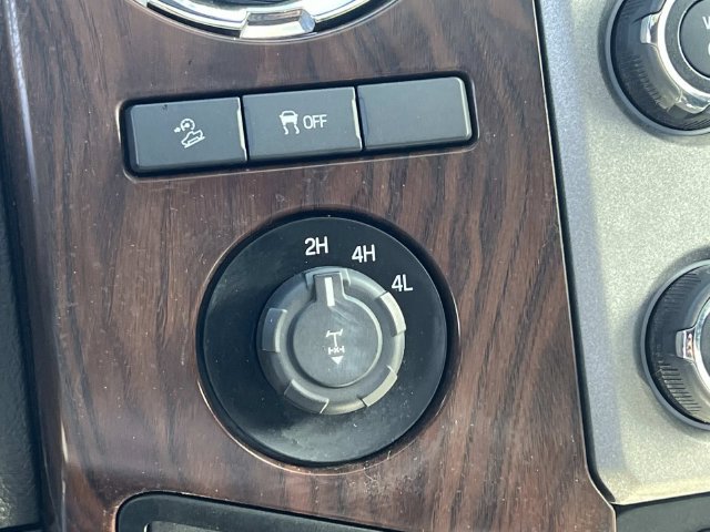 Used 2016 Ford F350 Lariat w/ Lariat Ultimate Package AWD/4WD image 31