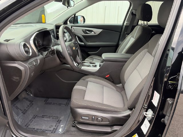 Used 2025 Chevrolet Blazer LT AWD/4WD image 9