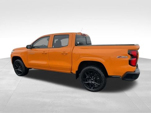 Used 2025 Chevrolet Colorado Z71 w/ Z71 Convenience Package 2 AWD/4WD image 6