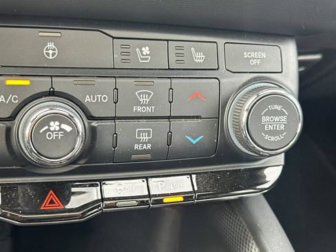 Used 2024 Dodge Durango GT AWD/4WD image 29