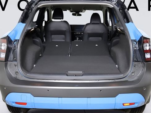 Used 2025 Nissan Kicks SR image 12