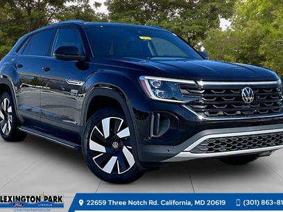 Used 2024 Volkswagen Atlas Cross Sport SE w/ Panoramic Sunroof Package