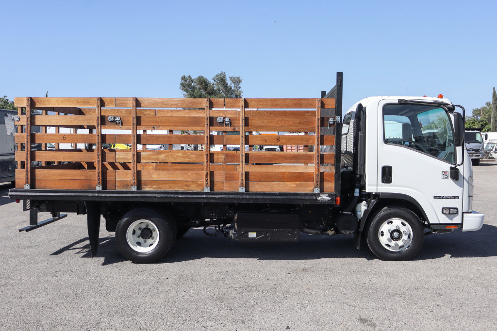 Used 2021 Isuzu NPR RWD image 10