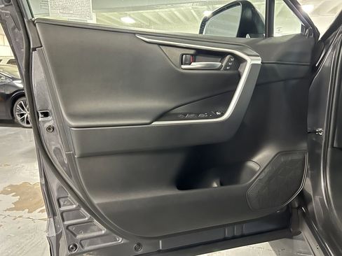 Used 2023 Toyota RAV4 Limited image 43