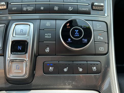 Used 2023 Hyundai Santa Fe Limited AWD/4WD image 32