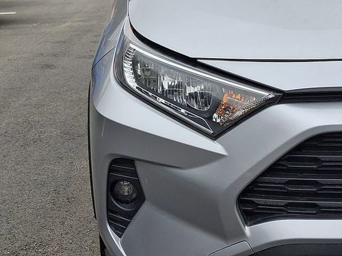 Certified 2020 Toyota RAV4 XLE Premium AWD/4WD image 9