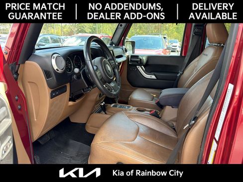 Used 2013 Jeep Wrangler Unlimited Rubicon w/ Connectivity Group image 16