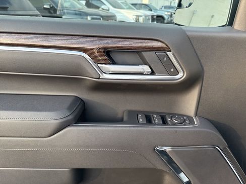 New 2026 GMC Sierra 1500 Elevation image 13