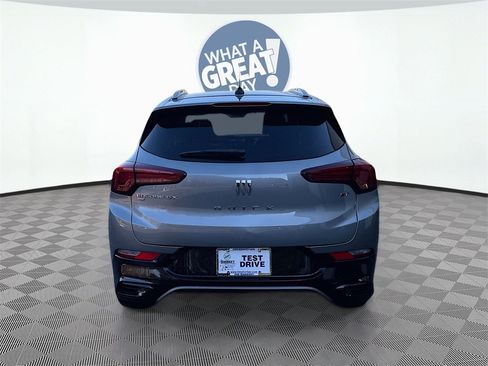Used 2024 Buick Encore GX Sport Touring image 7