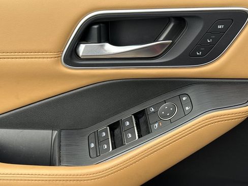 Certified 2021 Nissan Rogue Platinum AWD/4WD image 18