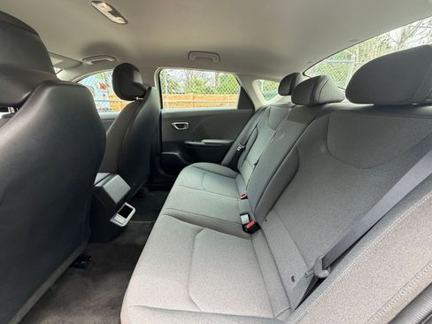 Used 2025 Kia K4 FWD image 23