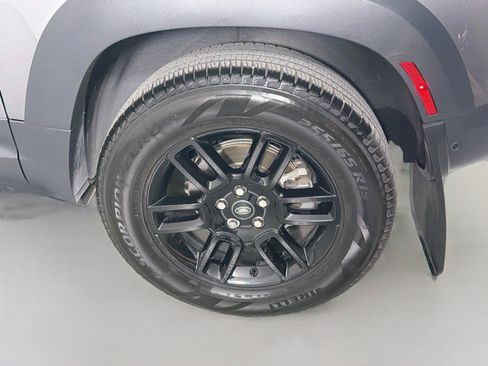 Certified 2023 Land Rover Defender 90 S AWD/4WD image 30