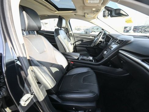 Used 2020 Ford Fusion Energi Titanium image 23