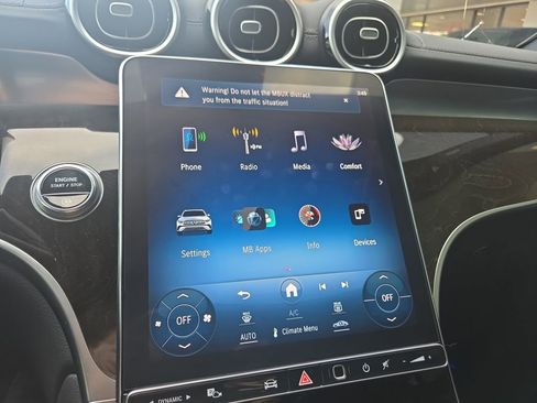 Used 2023 Mercedes-Benz GLC 300 4MATIC image 24