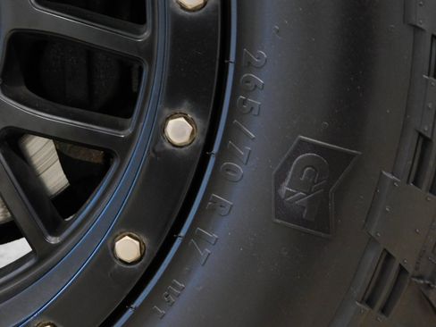 Used 2017 Toyota Tacoma Limited image 81