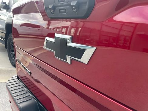 Used 2022 Chevrolet Silverado 1500 RST AWD/4WD image 28
