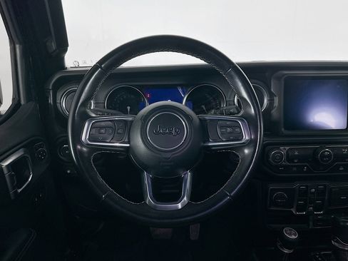 Used 2021 Jeep Wrangler Sahara image 17