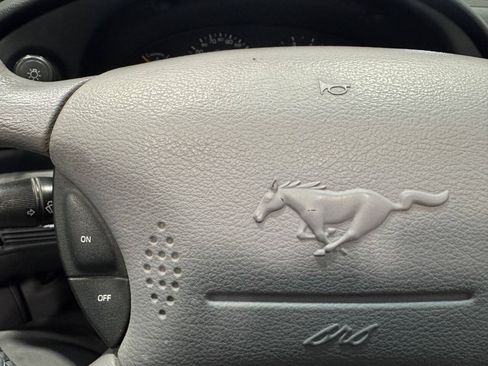 Used 1995 Ford Mustang GT RWD image 17