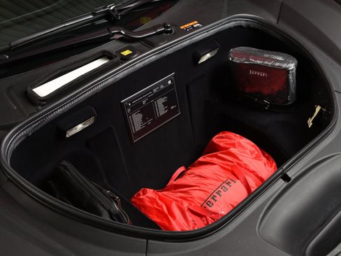 Used 2022 Ferrari F8 Tributo RWD image 19