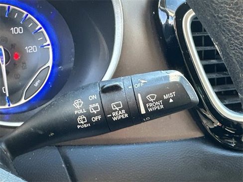 Certified 2019 Chrysler Pacifica Touring Plus image 27