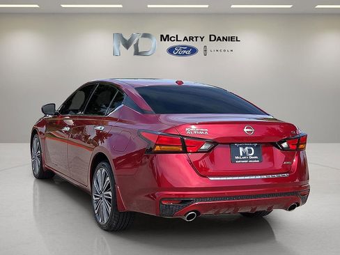 Used 2023 Nissan Altima 2.5 SL AWD/4WD image 4