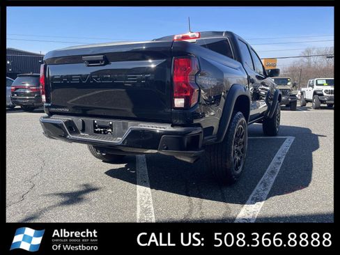 Used 2023 Chevrolet Colorado Trail Boss image 5