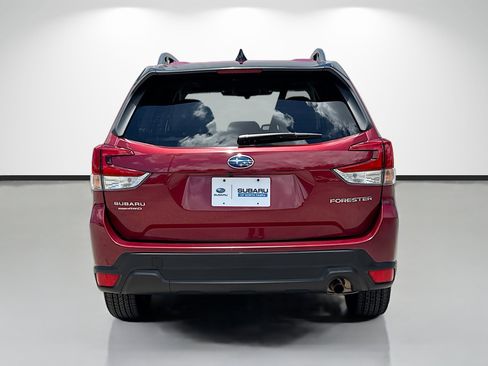 Used 2024 Subaru Forester Premium AWD/4WD image 4