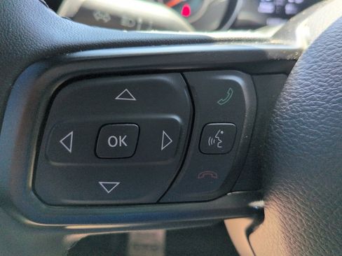 Used 2023 Jeep Gladiator Sport AWD/4WD image 16