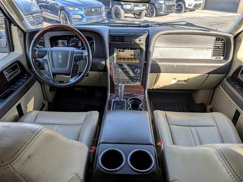 Used 2017 Lincoln Navigator L Reserve image 3