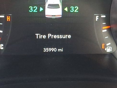 Used 2016 Dodge Challenger R/T Scat Pack image 19