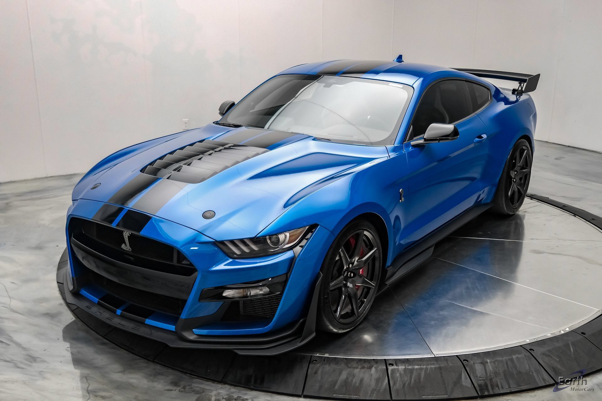 Used 2021 Ford Mustang Shelby GT500 w/ Carbon Fiber Track Pack RWD image 7