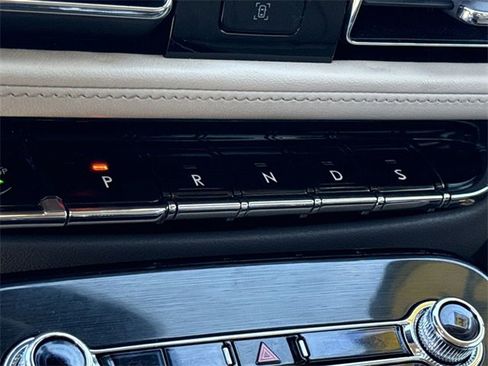 Certified 2023 Lincoln Nautilus Reserve image 31