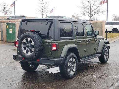 Used 2022 Jeep Wrangler Unlimited Sahara w/ Cold Weather Group image 6