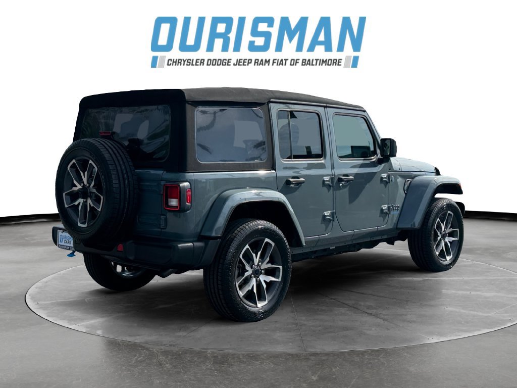 Used 2024 Jeep Wrangler Unlimited AWD/4WD image 6