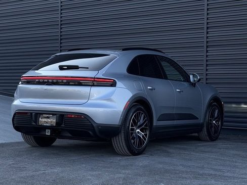 New 2025 Porsche Macan Electric image 7