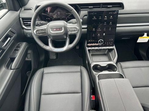 New 2026 GMC Terrain Elevation w/ Elevation Premium Package FWD image 24