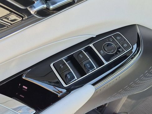 Certified 2024 Cadillac Lyriq Luxury RWD image 23