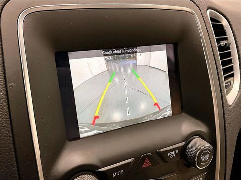 Used 2019 Dodge Durango SXT image 29