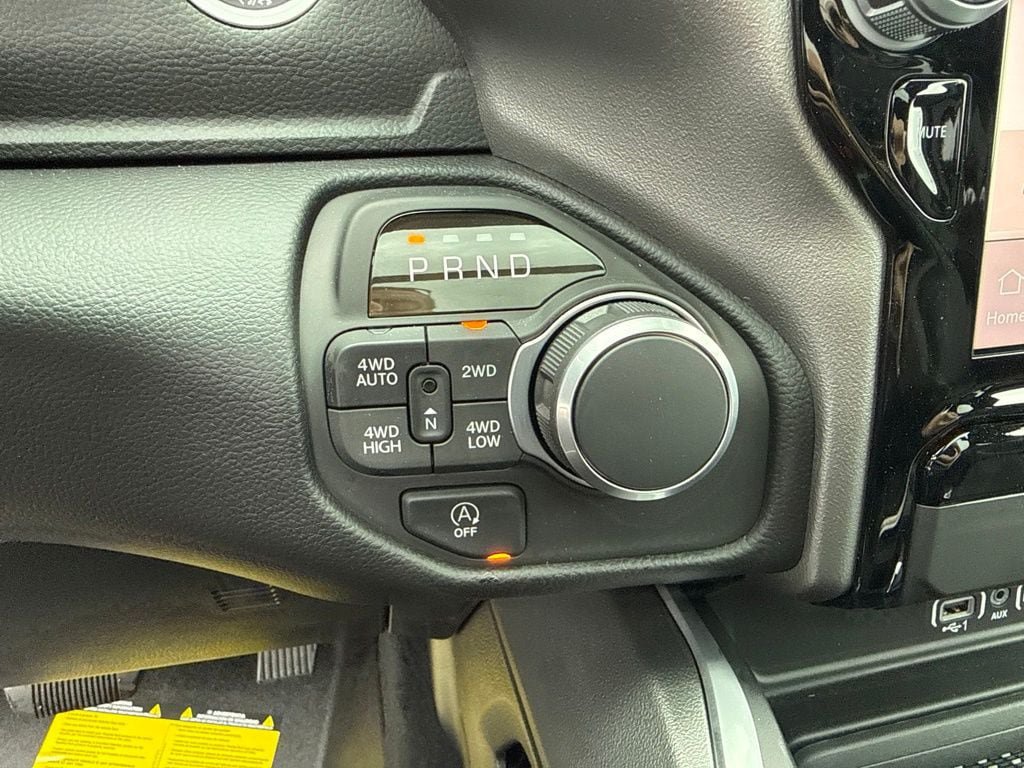 New 2026 RAM 1500 Big Horn AWD/4WD image 14