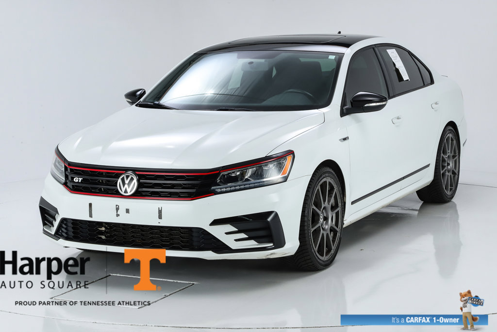 Used 2018 Volkswagen Passat 3.6 FWD image 39