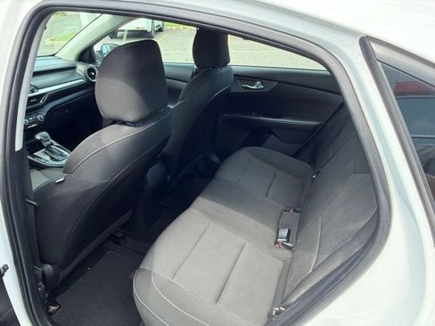 Used 2021 Kia Forte LXS FWD image 6